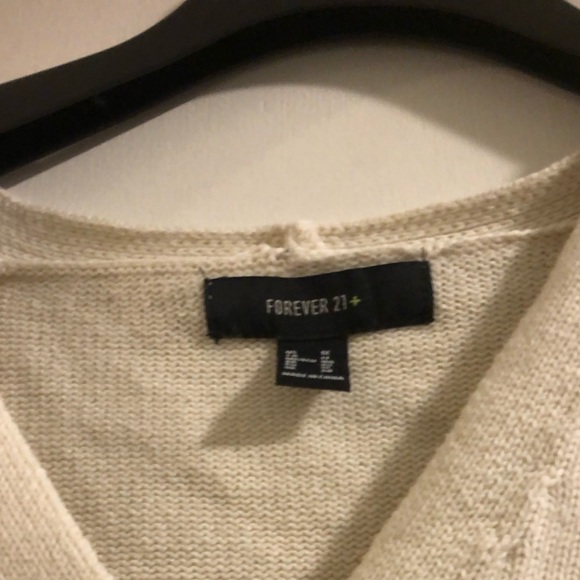 Forever 21 Flower Carigan (plus size) - Picture 3 of 3